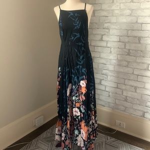 💐🌺Gorgeous🌺💐FREE PEOPLE maxi dress 💐🌺